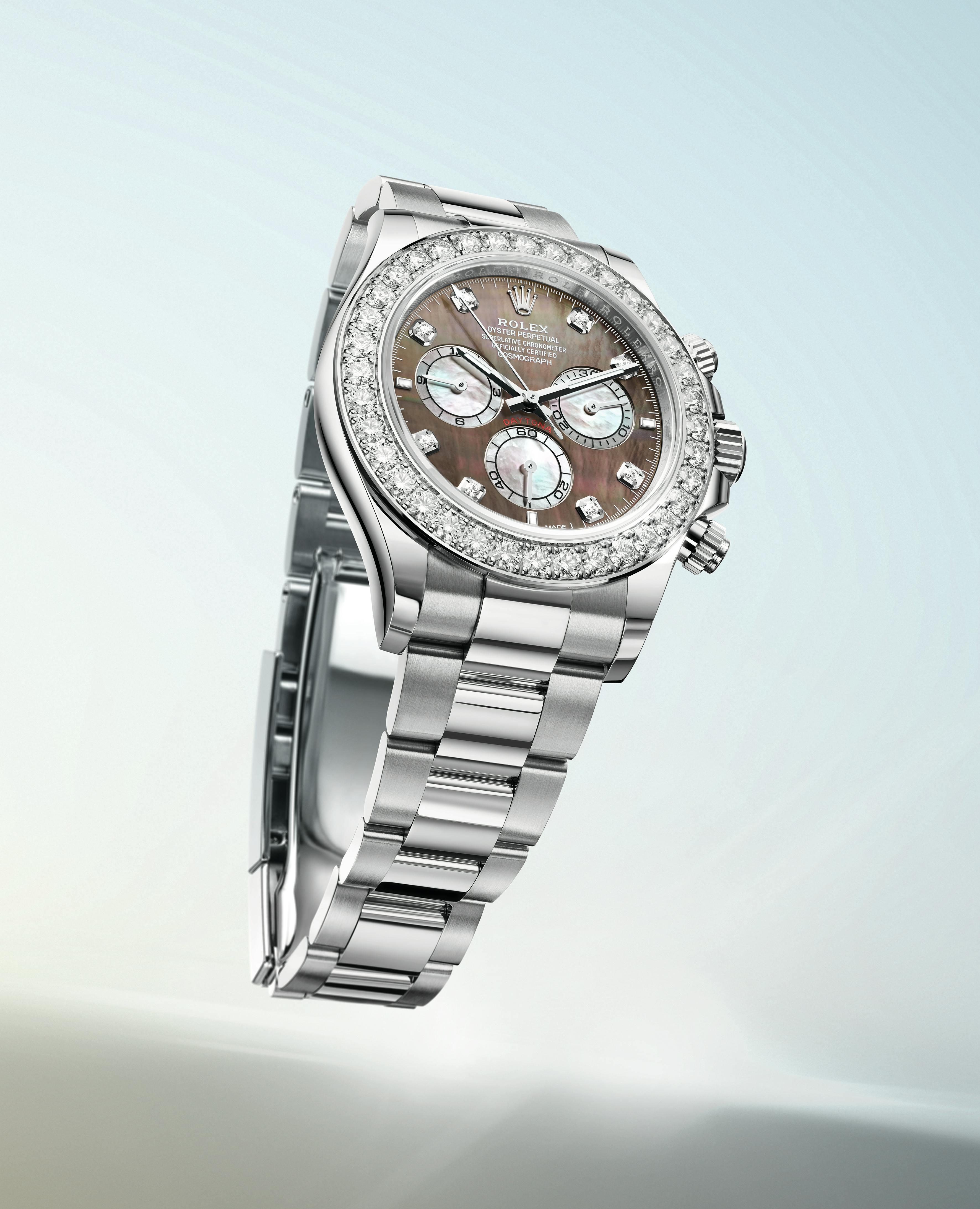 Rolex Oyster Perpetual Cosmograph Daytona  in black mother-of-pearl